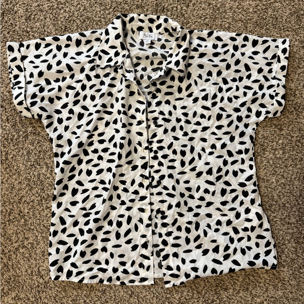 Myra Bag Spotted Button Up